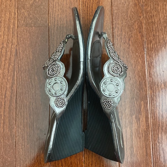 Nina Beaded Medallion Wedge Sandals - Picture 5 of 7